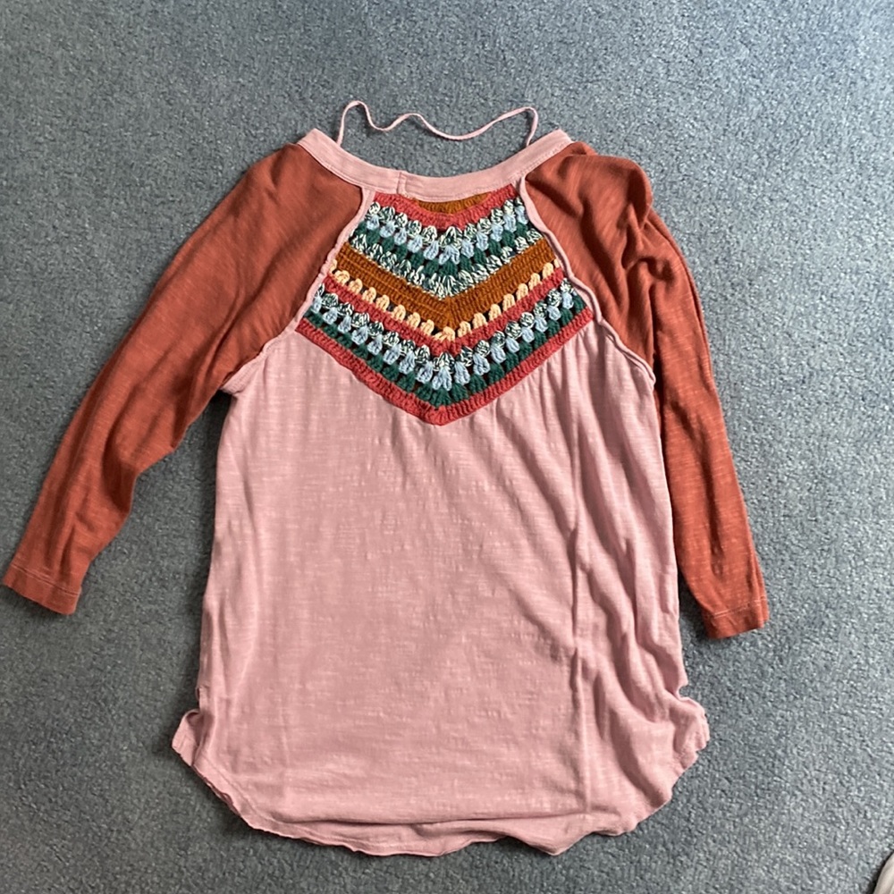 We the free 3/4 sleeve top Small - Picture 4 of 4